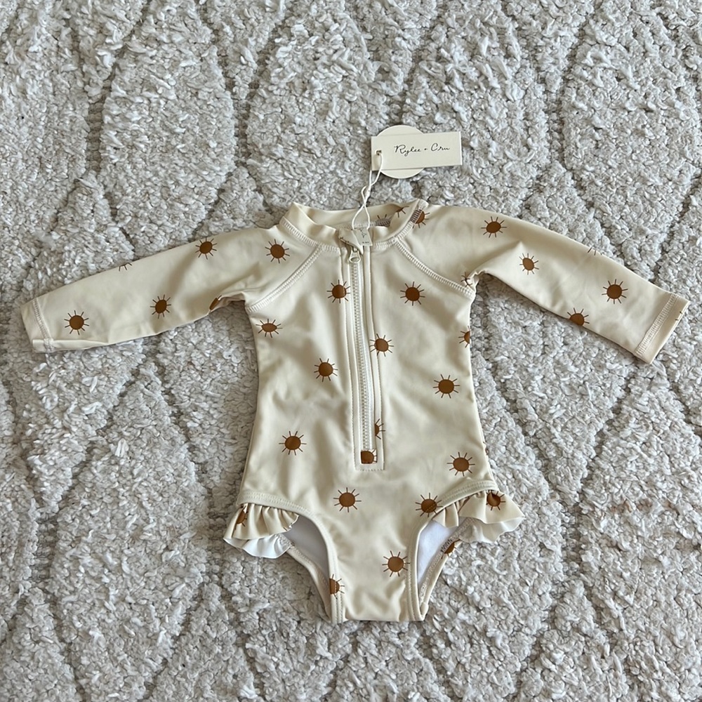 Girls rashguard swimsuit BNWT